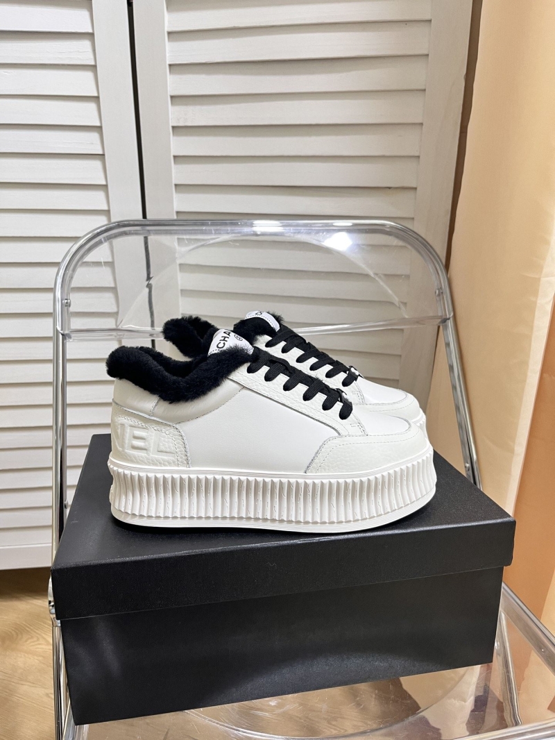 Ch**el sport shoes